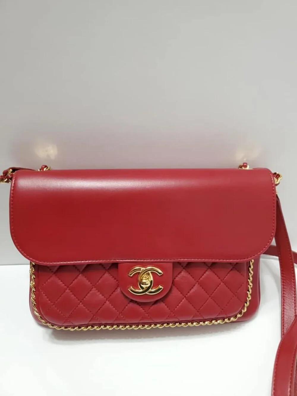 Chanel Unchained Red Leather Messenger Crossbody Flap Bag-NO DUST BAG